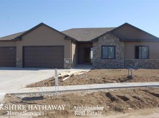 3120 N 91st Ct, Lincoln, NE 68507