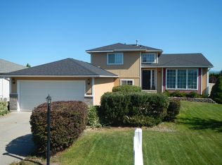 1802 N Salmon River Ln, Greenacres, WA 99016