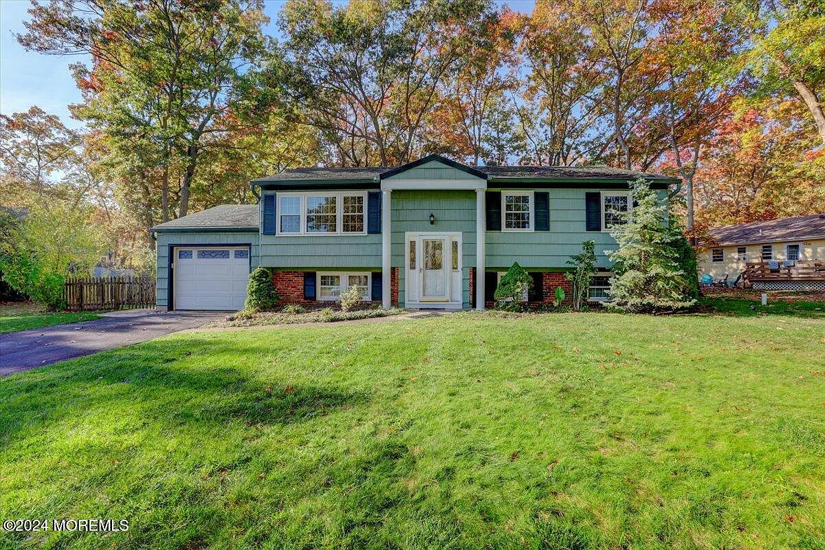 419 Bertha Road photo 1