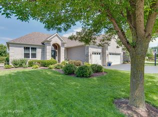 1210 Dorr Dr, Sugar Grove, IL 60554