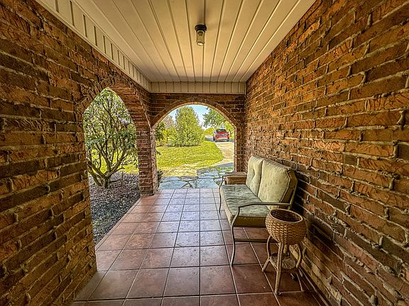 2nd image of 3601 Beech Grove Rd