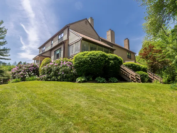 27 Tanglewood Circle #27, Monroe, CT 06468