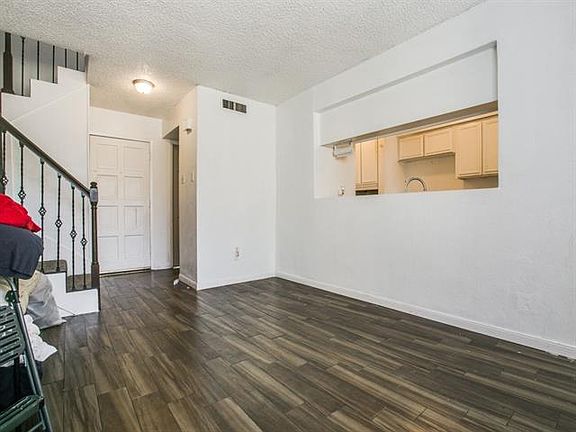 4th image of 2027 Warnford Pl