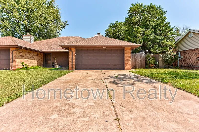 2 bed, 2.0 bath, 1053 sqft, $1,395 — Photo 2
