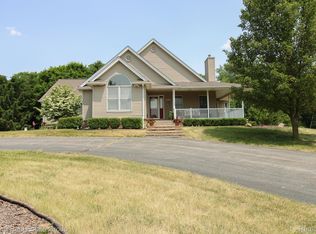 67082 Mack Ct, Washington, MI 48095