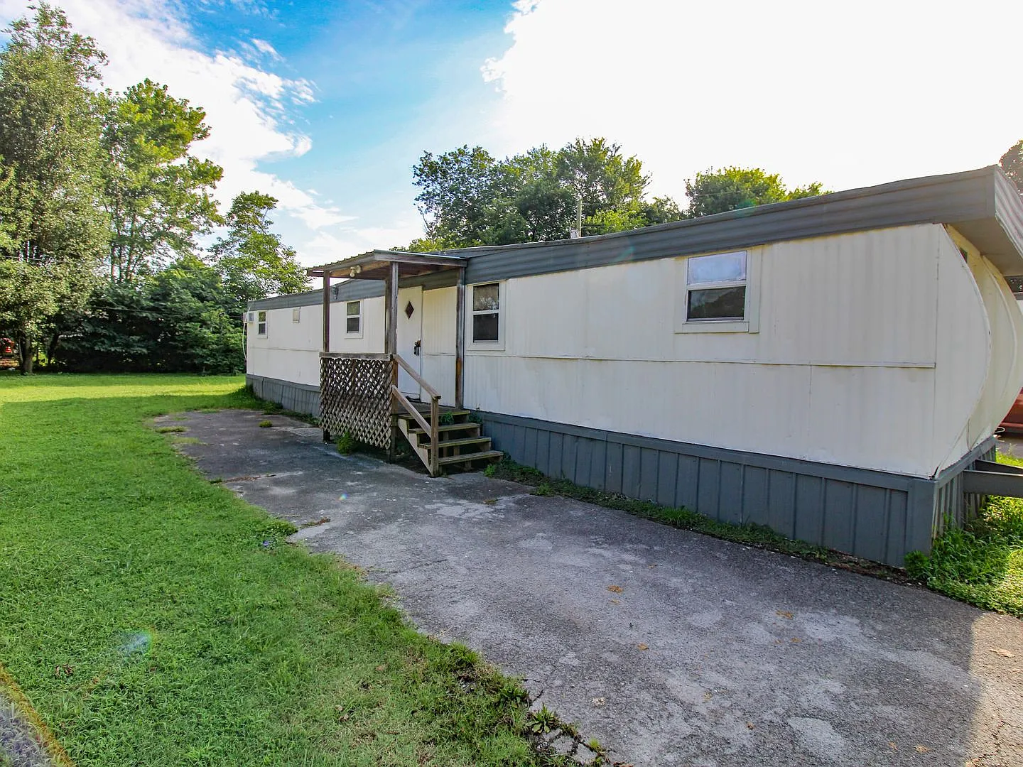 Move-In Ready Water & Lawn Care Included! — Photo 2