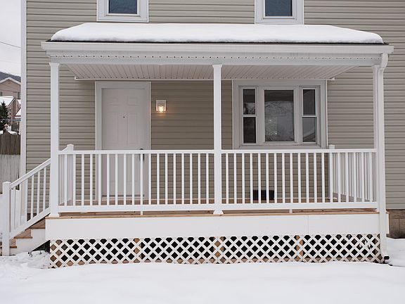 4th image of 490 Winthrop St S