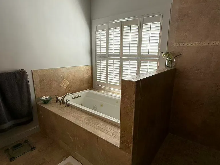Master Shower 1