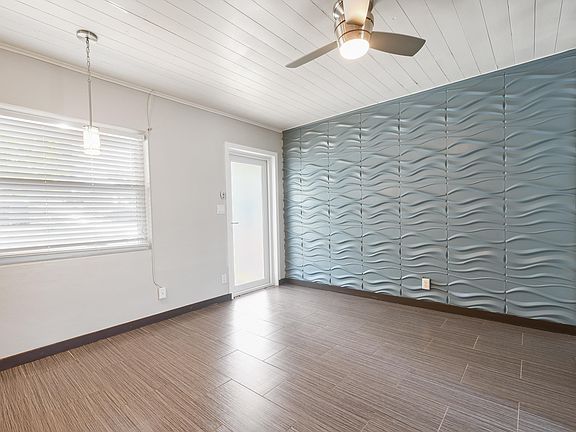 3rd image of 3021 N Ocean Dr #9