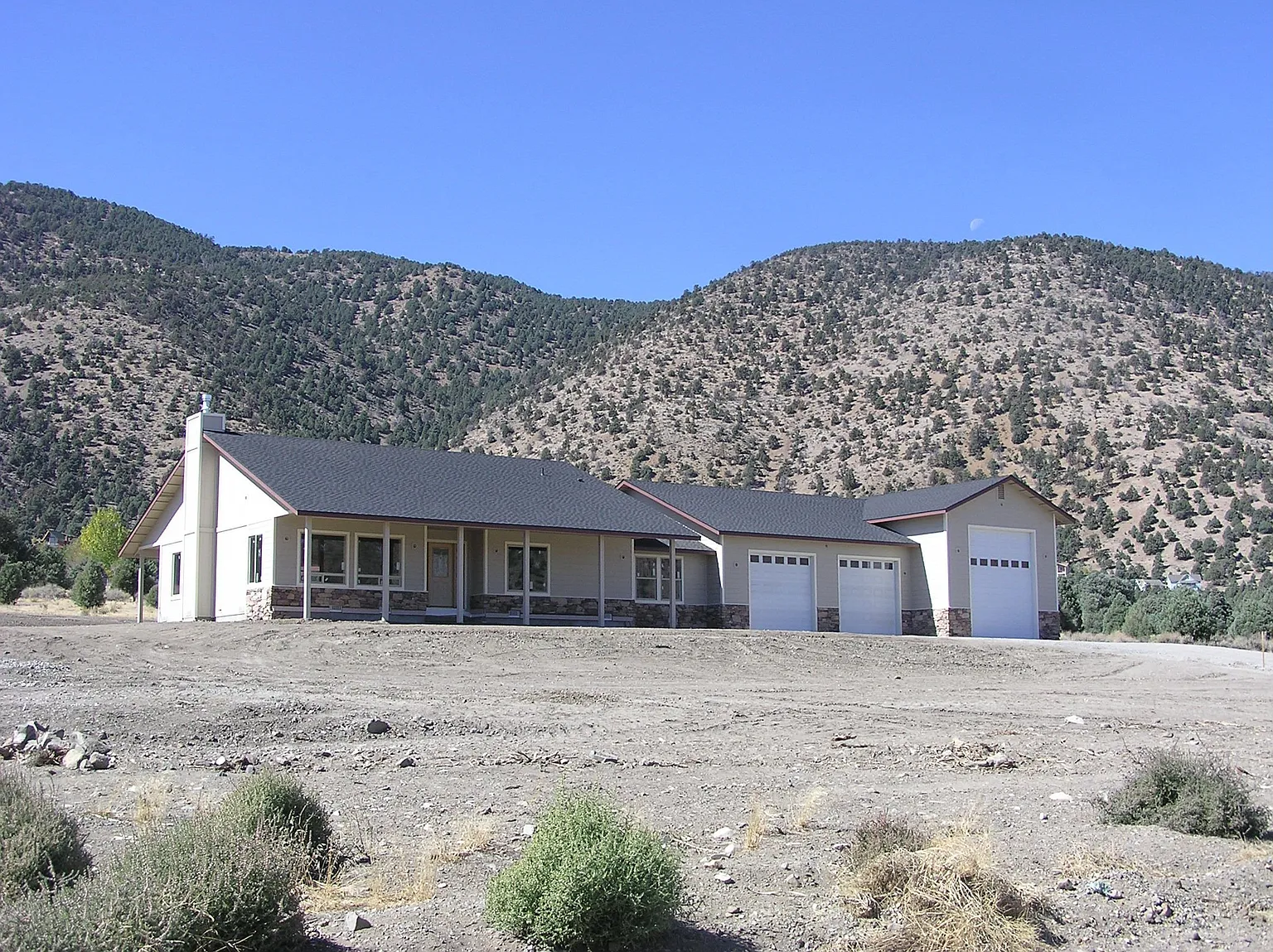 1526 Bolton Loop photo 1