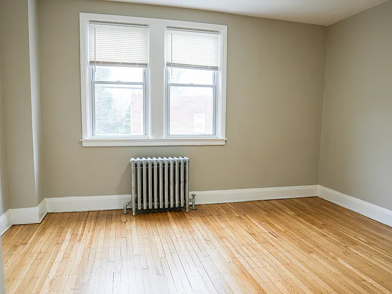 634 Willow Ave — Photo 11