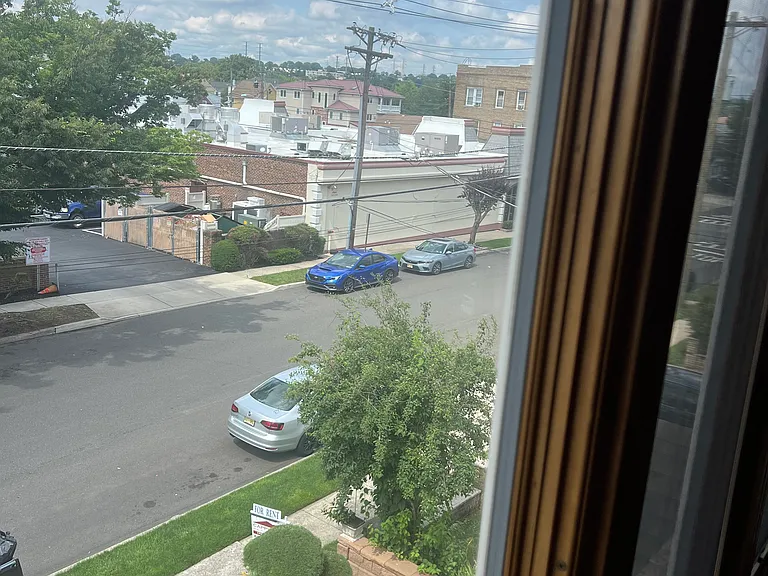Copeland Ave — Photo 37
