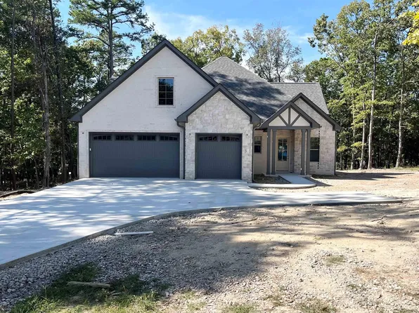 5 Villacarriedo Dr, Hot Springs Village, AR 71909