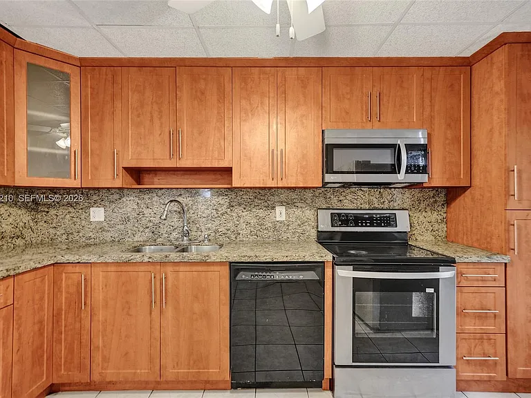 3051 NW 46th Ave #101 — Photo 9