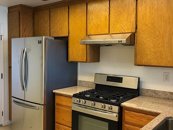 5th image of 2412 Emily Ln