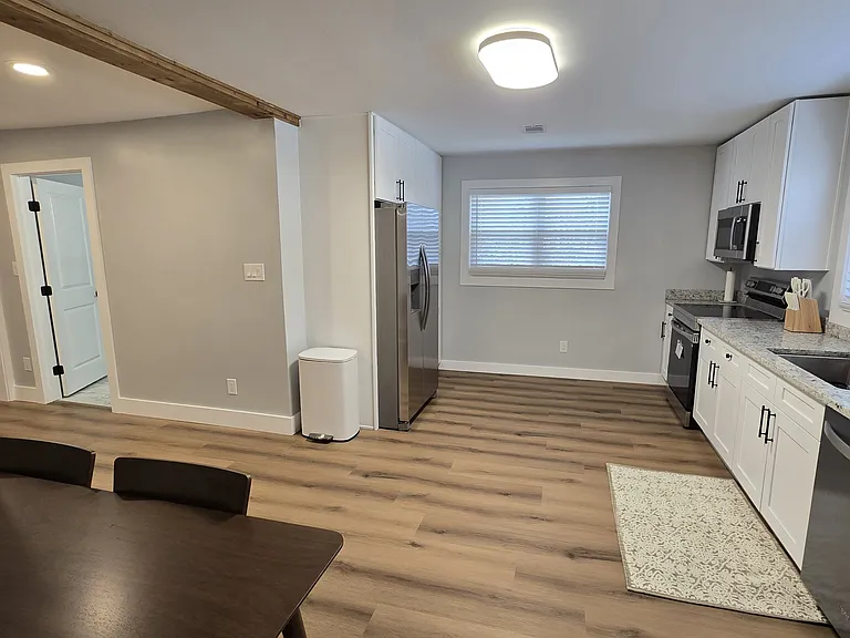 Cedar Dr — Photo 15