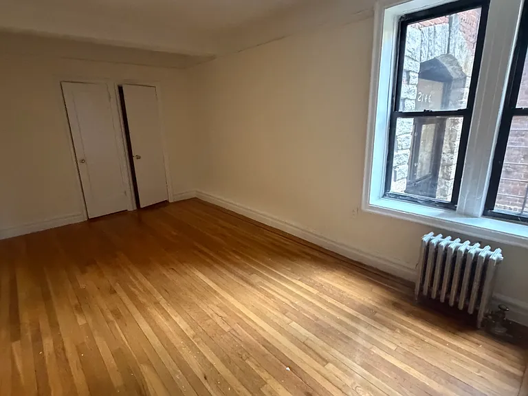 2146 Barnes Ave #107 — Photo 4