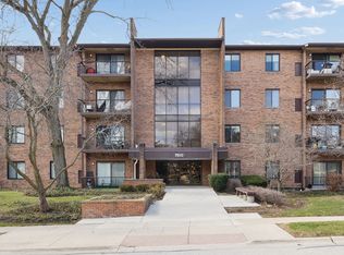 7510 Farmingdale Dr APT 407, Darien, IL 60561