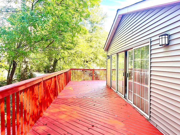 436 Cambridge Way — Photo 3