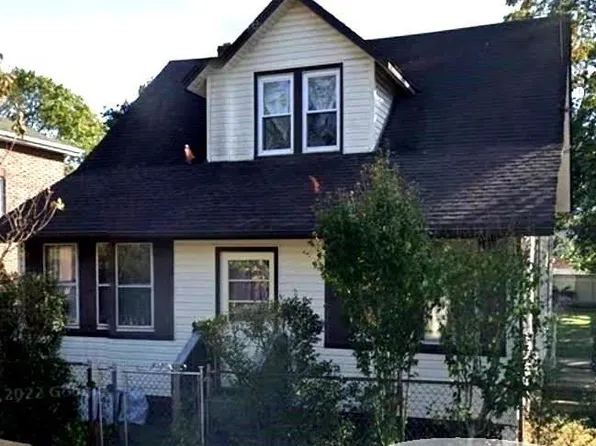 20 E 10th Street, Huntington Station, NY 11746