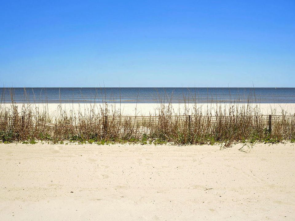 1st image of 421 N Beach Blvd