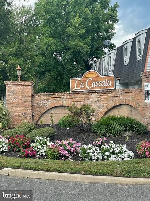 1st image of 471 La Cascata