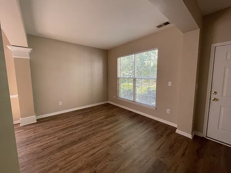 113 S Audubon Ave — Photo 3