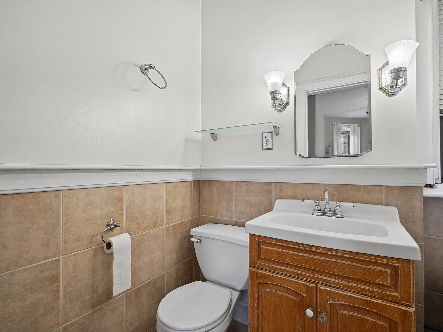 2 bed, 1.0 bath, 700 sqft, $2,650 — Photo 3