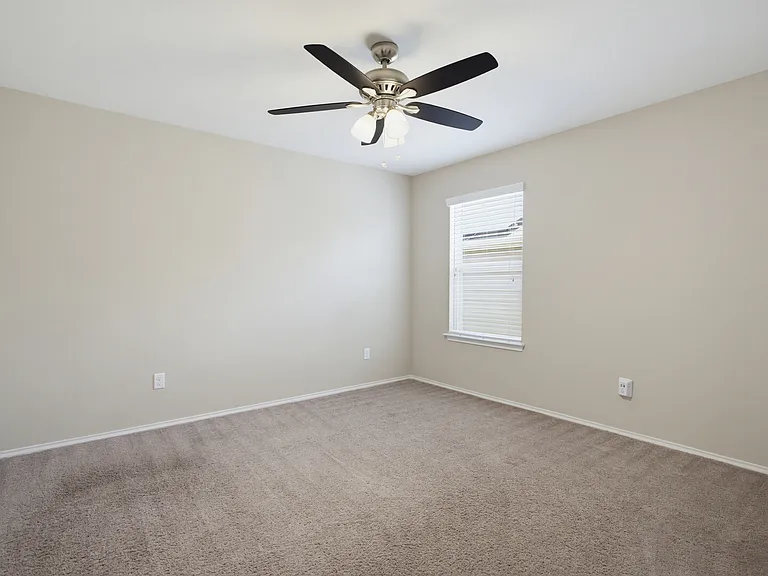 723 Trinity Star — Photo 33