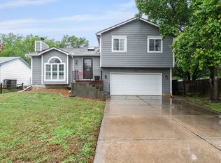 2425 N Old Manor Rd, Wichita, KS 67220