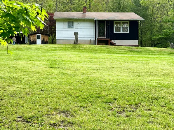 913 Dunbrack Rd, Covington, VA 24426