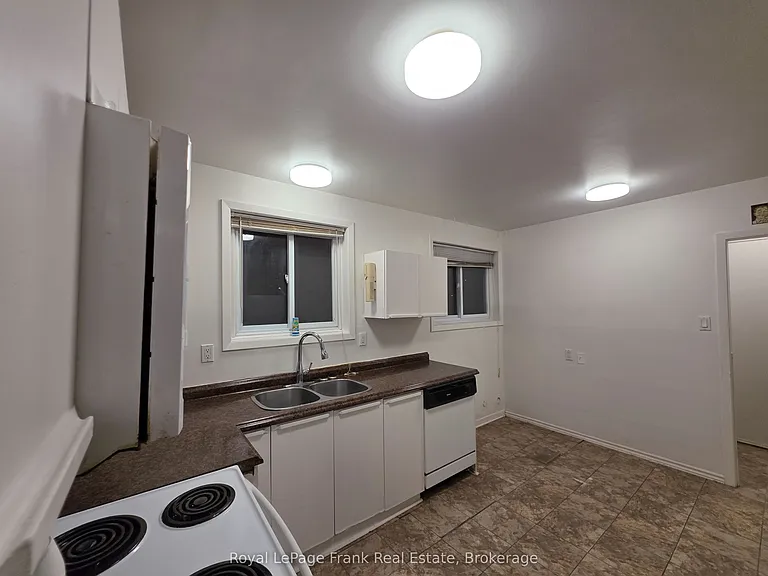 813 Zator Ave — Photo 18