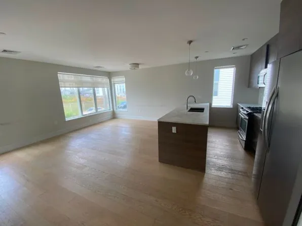 (undisclosed Address), Far Rockaway, NY 11691