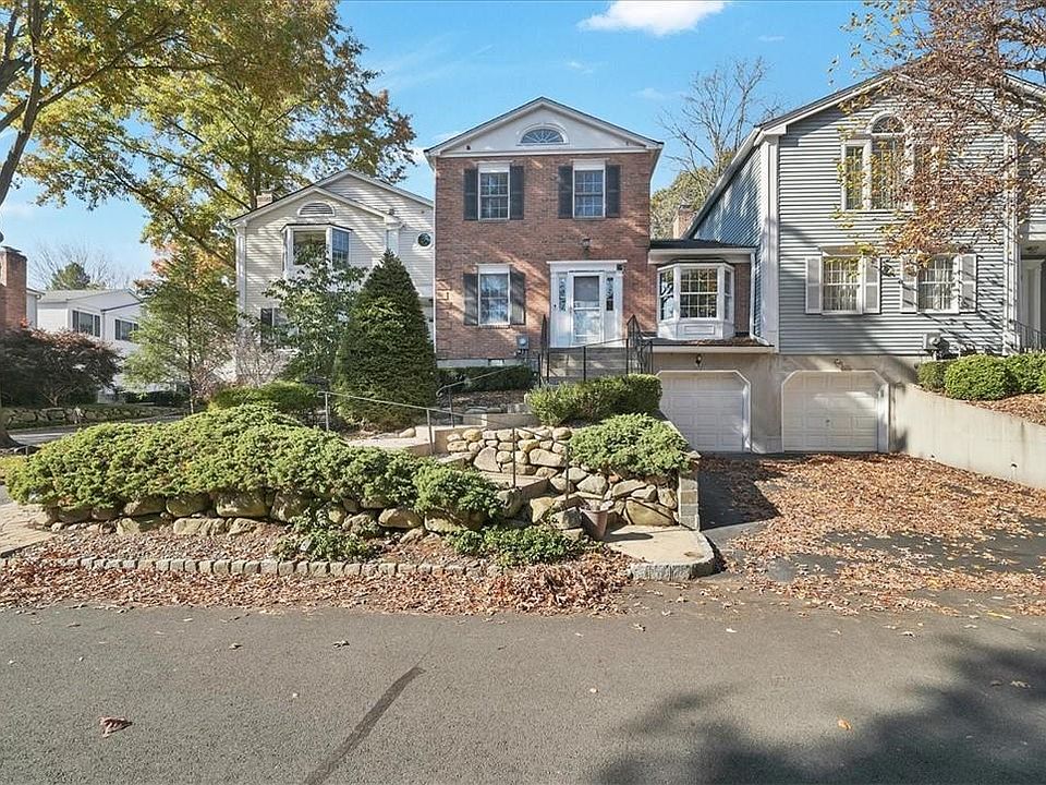 1st image of 12 Washington Circle