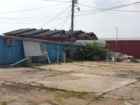 3rd image of 300 N Pruett St