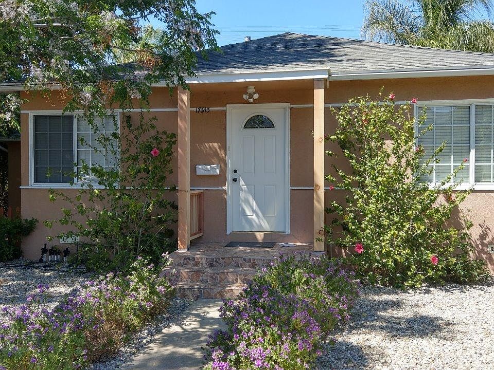 1st image of 17913 Burbank Blvd