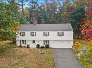 33 Wing Rd, Lynnfield, MA 01940