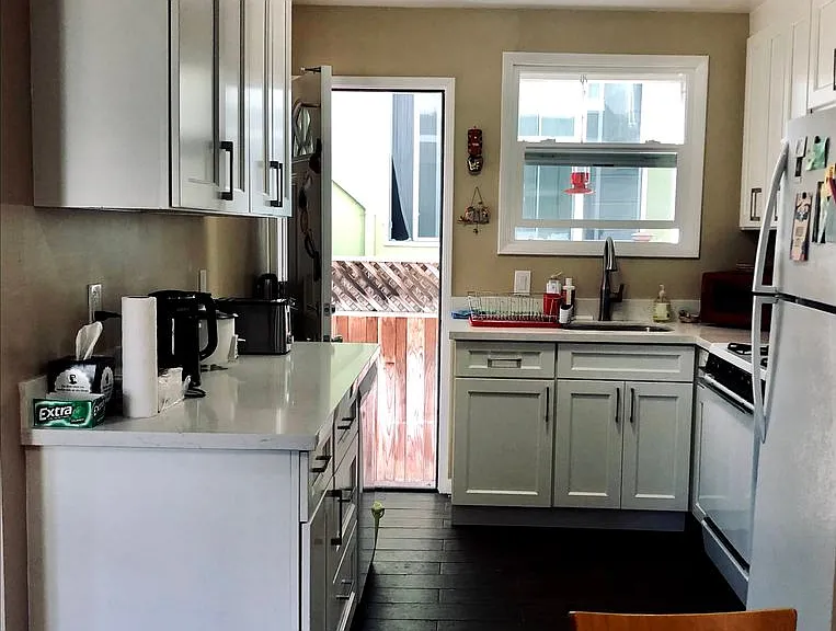 986 Kains Ave — Photo 15
