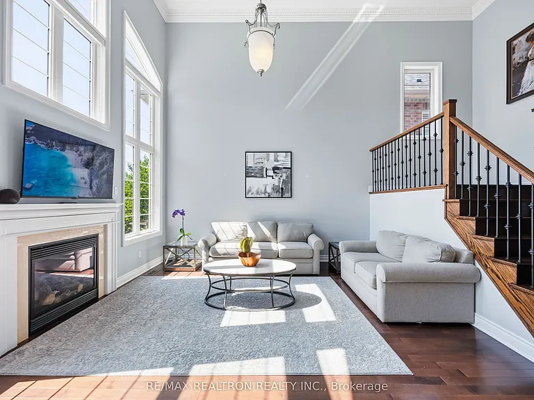 57 Dimarino Dr — Photo 4