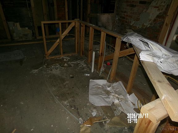 5th image of 3556 Bevis Ave