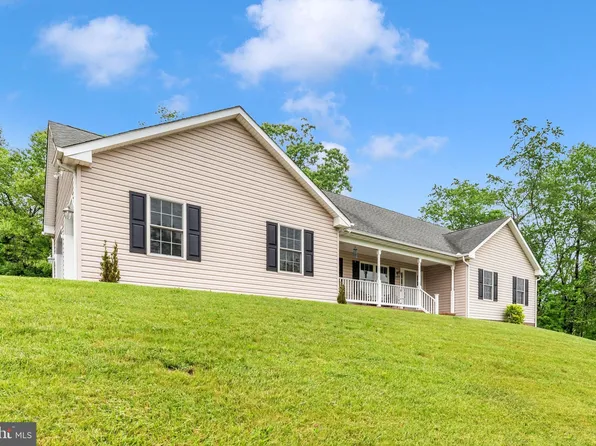 1137 Arnold Rd, Westminster, MD 21157