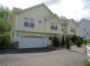 1077 May St, Naugatuck, CT 06770