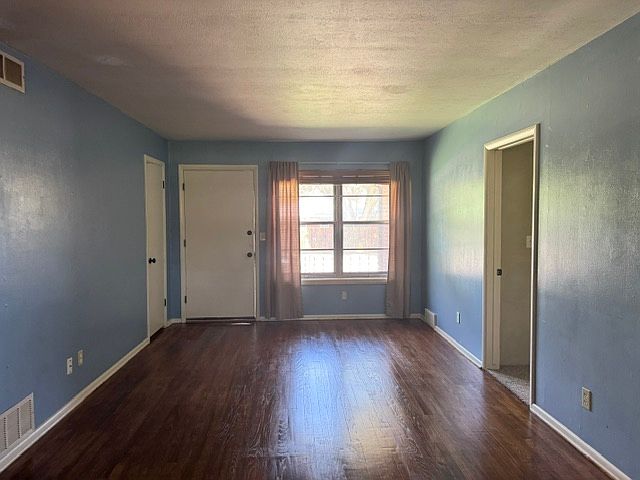 1st image of 2108 Marshall Dr