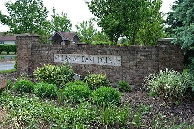 1st image of 74 Villa Pointe Dr