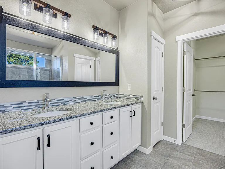 928 Graywoods Trce — Photo 31