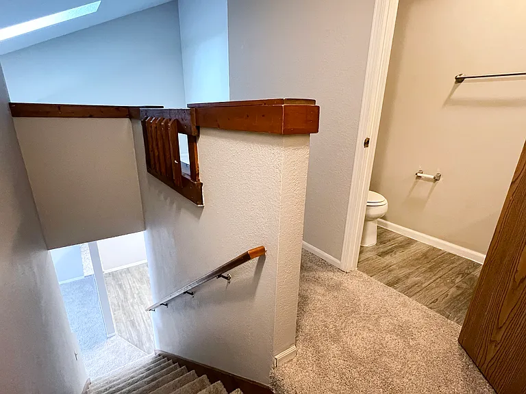 2550 N Limestone St — Photo 11