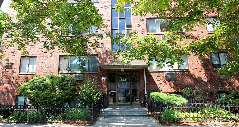 Dustin Street Apartments — Photo 3