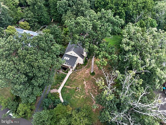 3rd image of 1109 Forest Ave