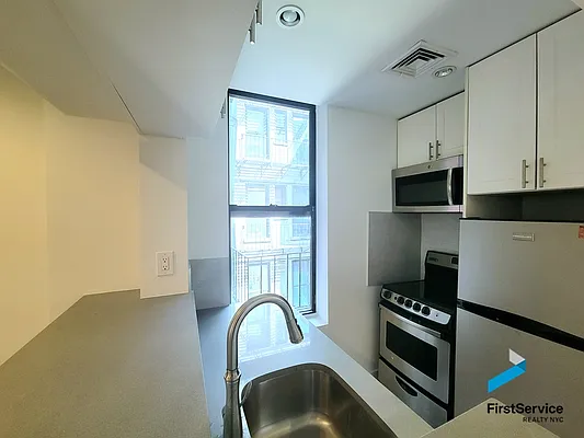 Rented by FirstService Realty (legacy) | media 22