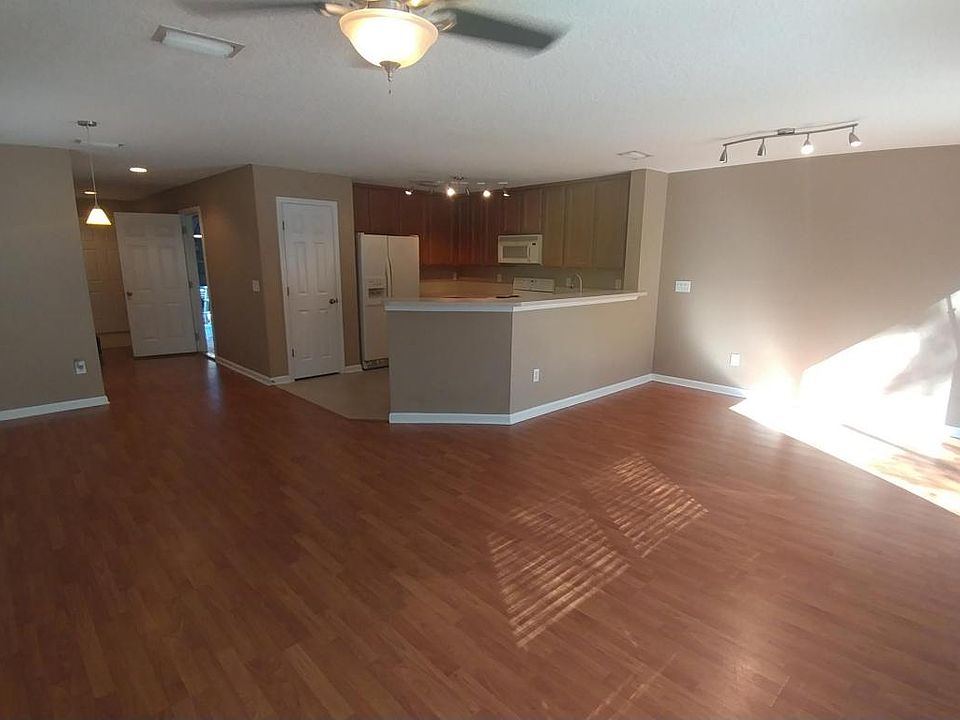 1st image of 1000 N Black Cherry Dr